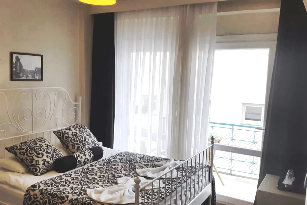 Comfort Double Bed - 8 Afra Hotel